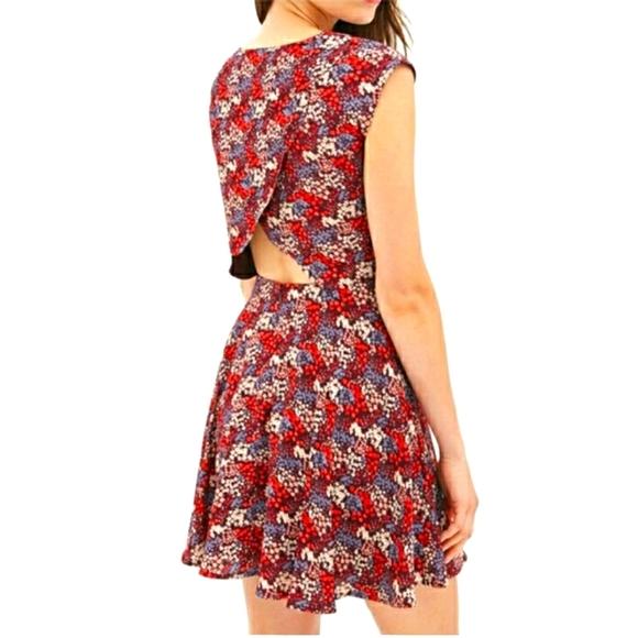 Forever 21 Dresses & Skirts - Forever 21 Wine Dress W/ Flower Print